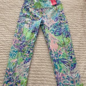Lilly Pulitzer Weekender high rise crop leggings Shell of a Party